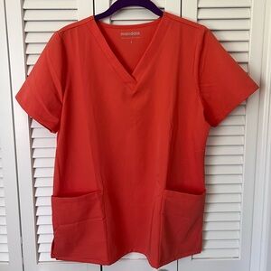 Mandala Scrubs 6-pocket top